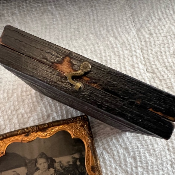 Lot (2) Antique Children Photos Tintype Civil War Era 1800's - Needs TLC (F&G) - Picture 5 of 7